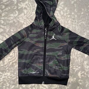 NWOT Jordan Kids Camo Hoodie - Black and Green